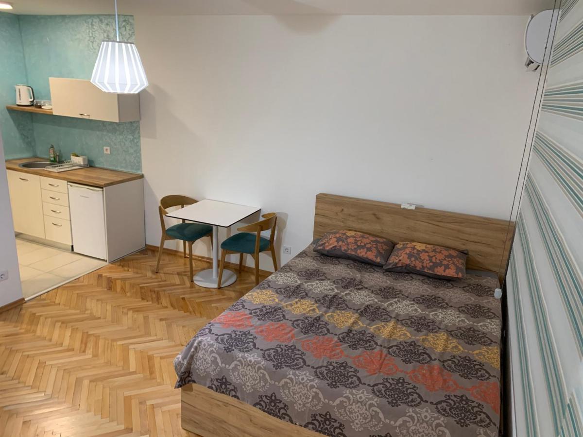 Clock Tower Apartments Ποντγορίτσα Εξωτερικό φωτογραφία